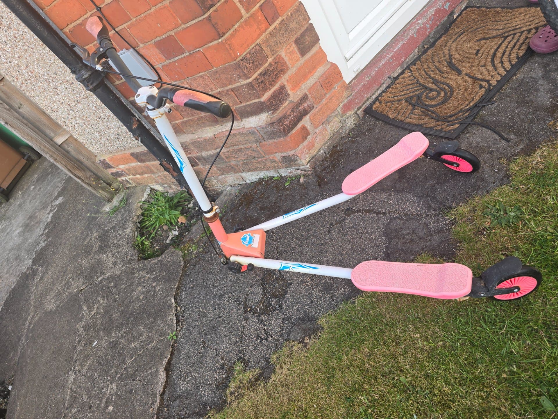Kids' Toy Scooter – Excellent Condition (Nottingham, NG5)